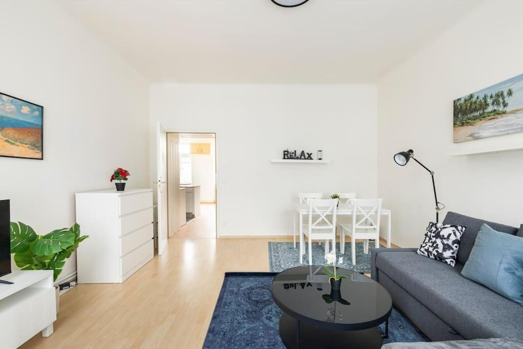 Beautiful 1 Bedroom Apartment Near Schoenbrunn Viena Exterior foto